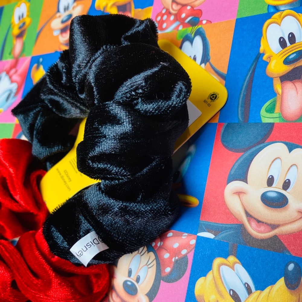🎈Disney's Mickey Mouse Velvet Scrunchies Duo - Picture 8 of 11